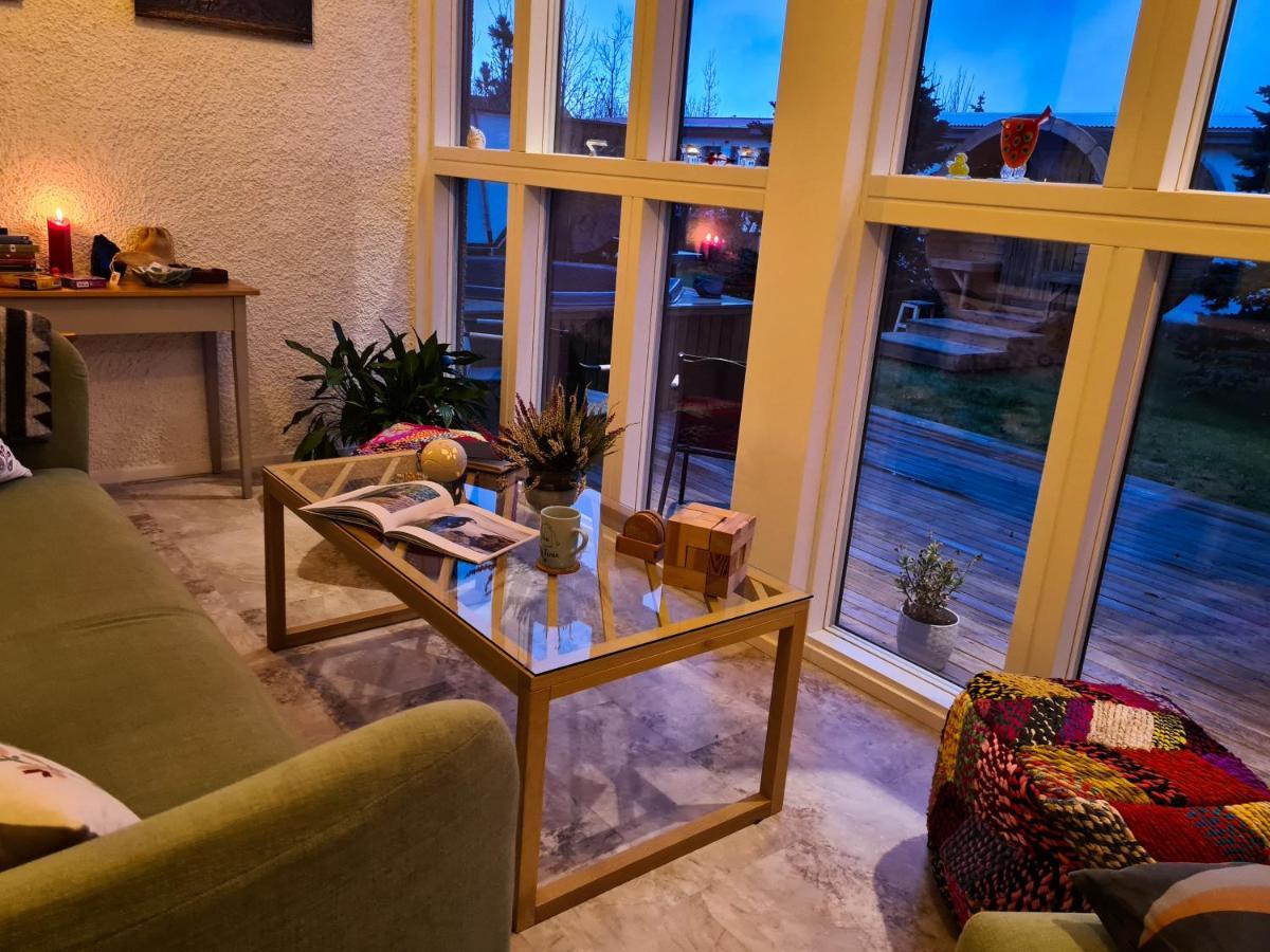 Tunfifill Guesthouse - Free Hot Tub And Sauna, Cozy And Quiet Хваммстанги Экстерьер фото