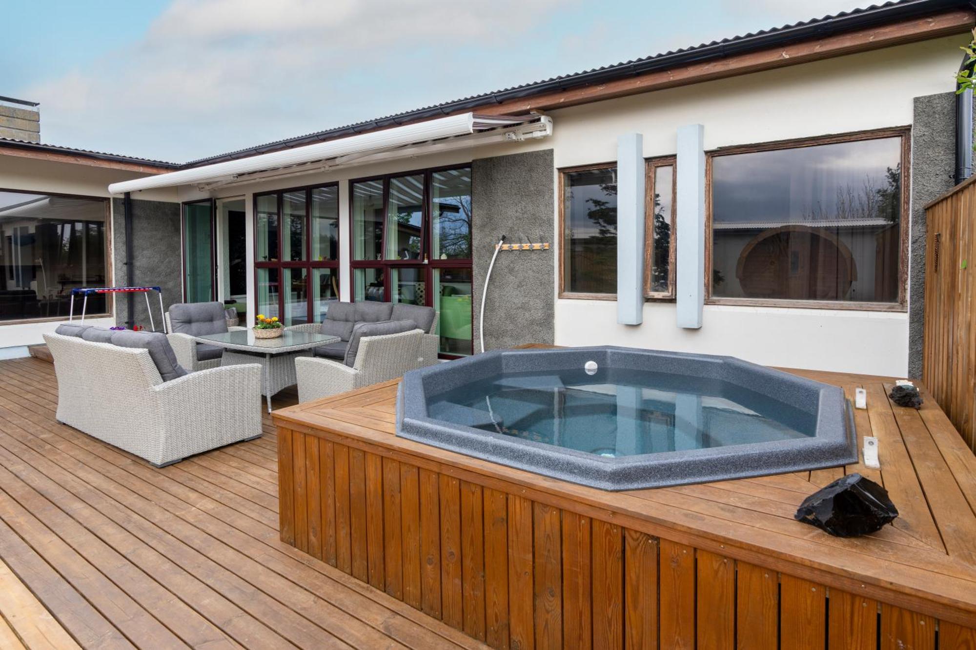 Tunfifill Guesthouse - Free Hot Tub And Sauna, Cozy And Quiet Хваммстанги Экстерьер фото